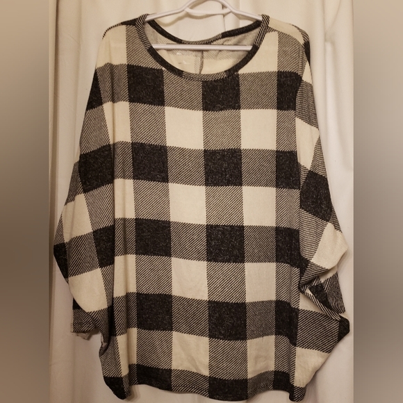 24/7 Flawless Cozy Dolman Buffalo Plaid Tee size XL - Picture 1 of 4